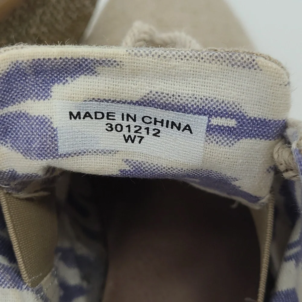 TOMS Desert Wedge Oatmeal Linen Canvas Espadrille Lace Up Booties‎ Tan 9.5